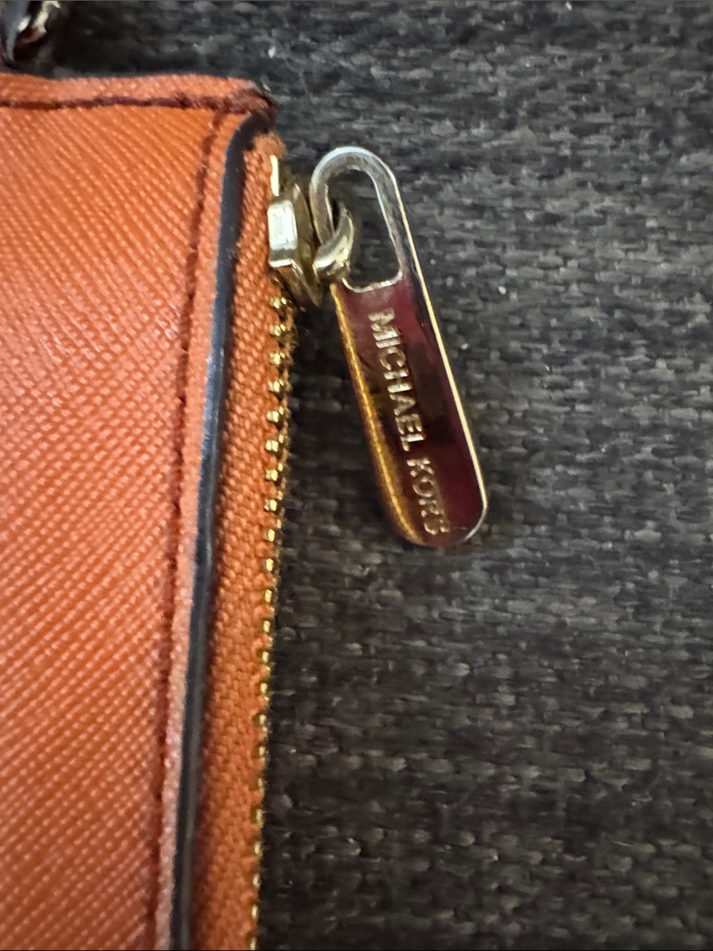 Michael Kors Orange Wristlet Clutch - Sleek Women's Pouch - Picture 4 of 4